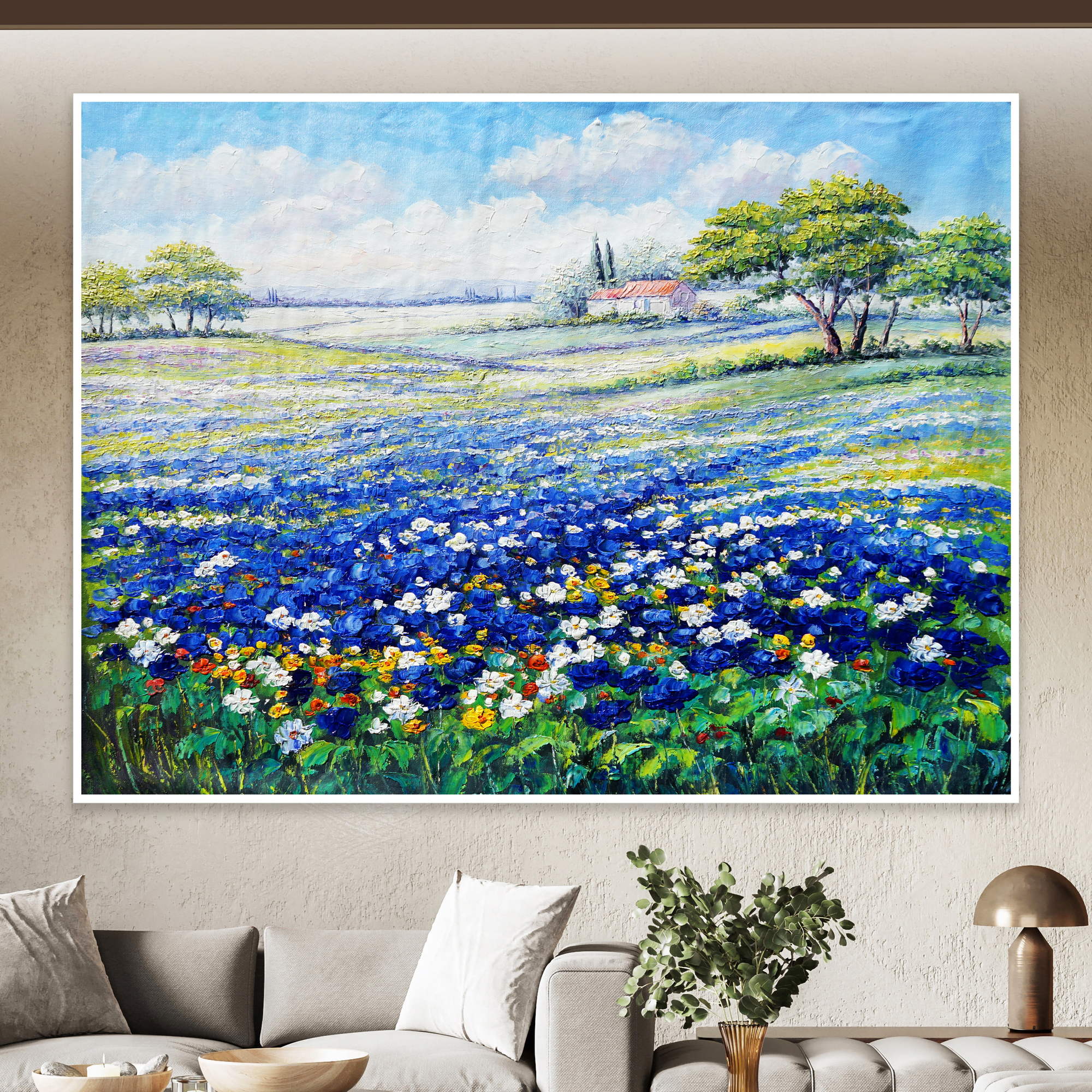 Dipinto di un campo di fiori blu sotto un cielo nuvoloso