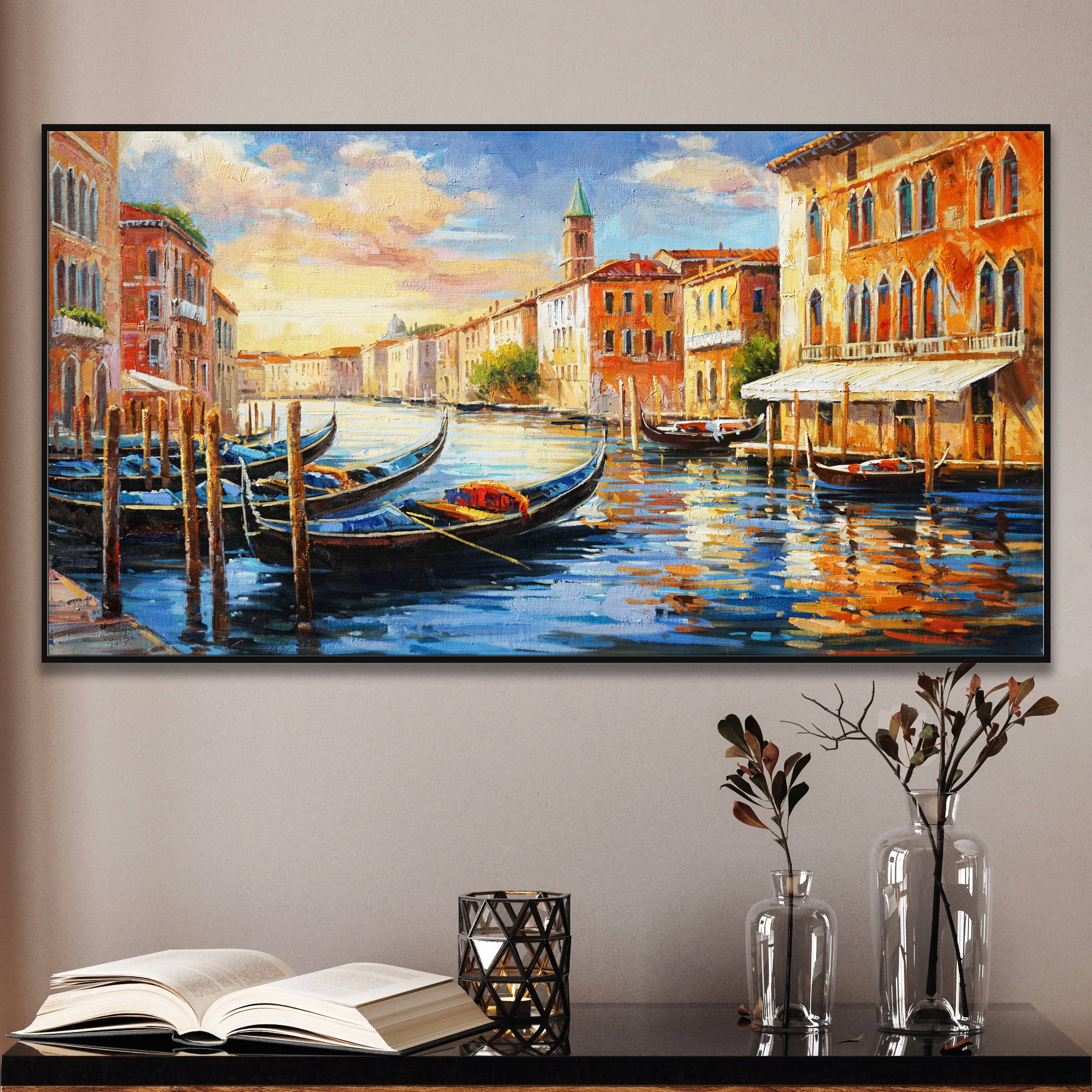 Dipinto di un canale di Venezia con gondole e edifici storici