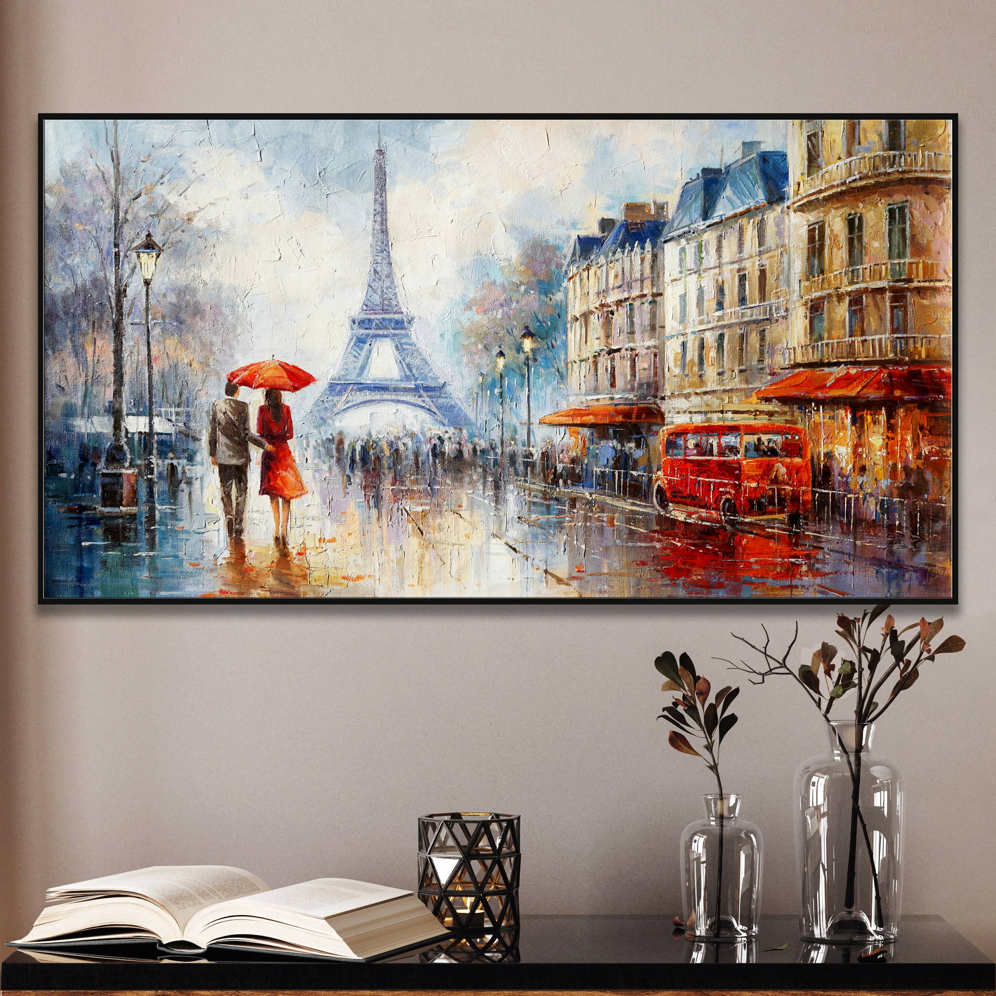 Dipinto di Parigi con coppia a passeggio sotto un ombrello rosso, Torre Eiffel sullo sfondo