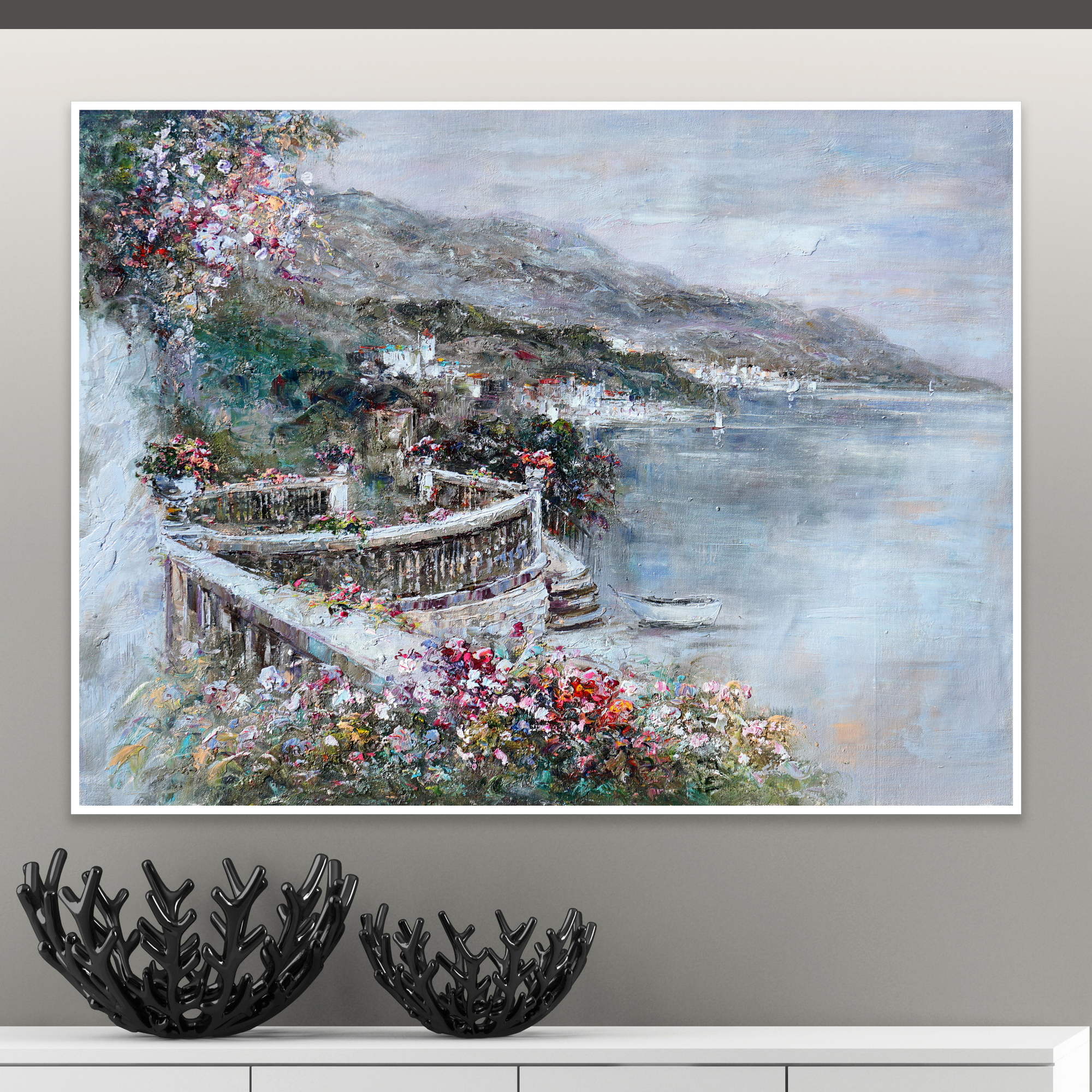 Quadro di una terrazza fiorita con vista sulla costa di Bellagio sul lago di Como